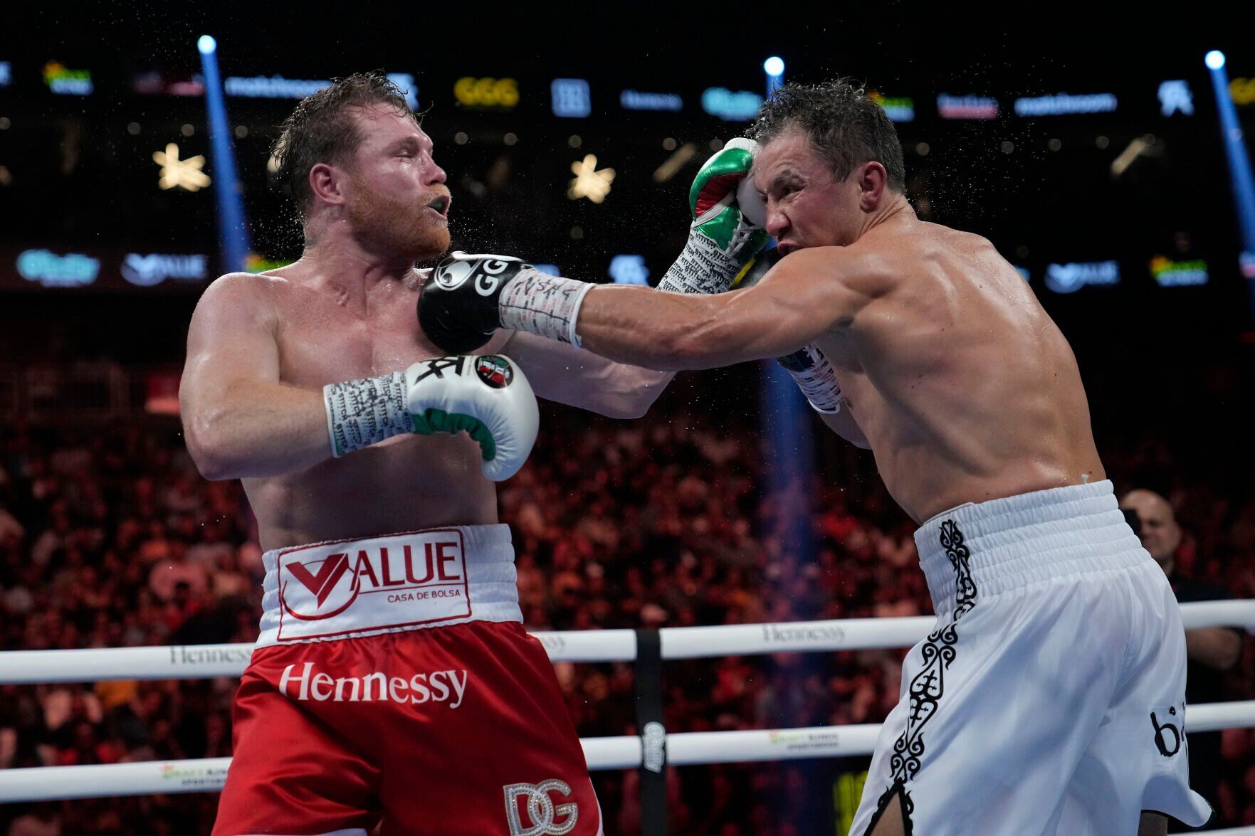 APTOPIX Alvarez Golovkin Boxing